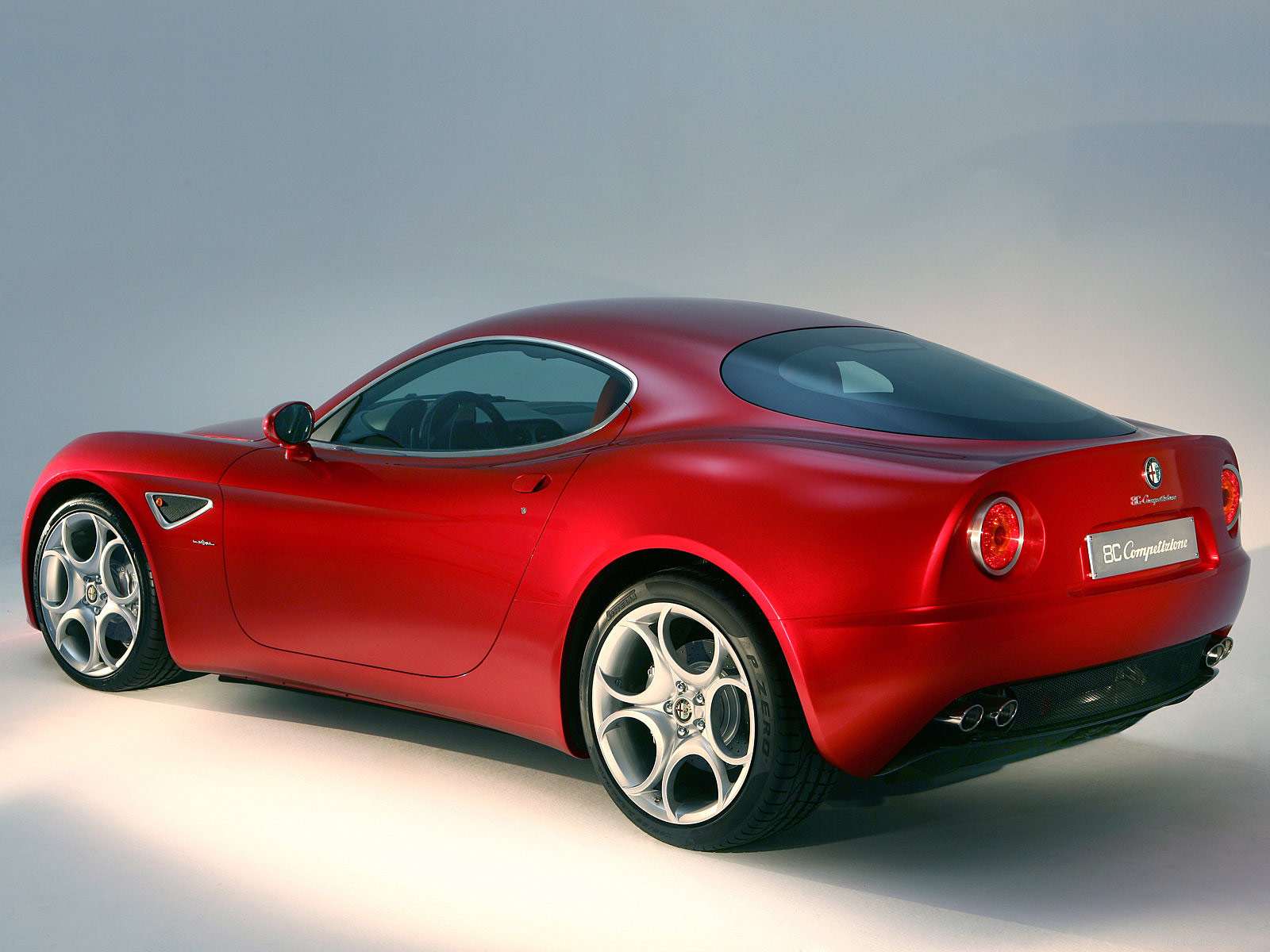 http://4.bp.blogspot.com/-0UHkzgueneA/Tr3SxLcg7RI/AAAAAAAAD14/jGaUIpN_Ll8/s1600/2007_ALFA-ROMEO-8C-Competizione_car-desktop-wallpaper_05.jpg