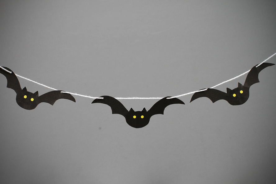 Super Simple Ghost Party! Chocolate Cupcake Recipe