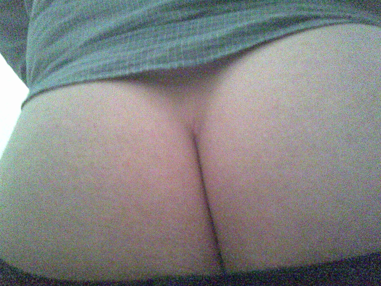 http://4.bp.blogspot.com/-0UcNbrI_m3E/TcXL_th0y0I/AAAAAAAAAMM/PZJSSvQl5G8/s1600/Johnny-de-Brest-nackt-naked.jpg