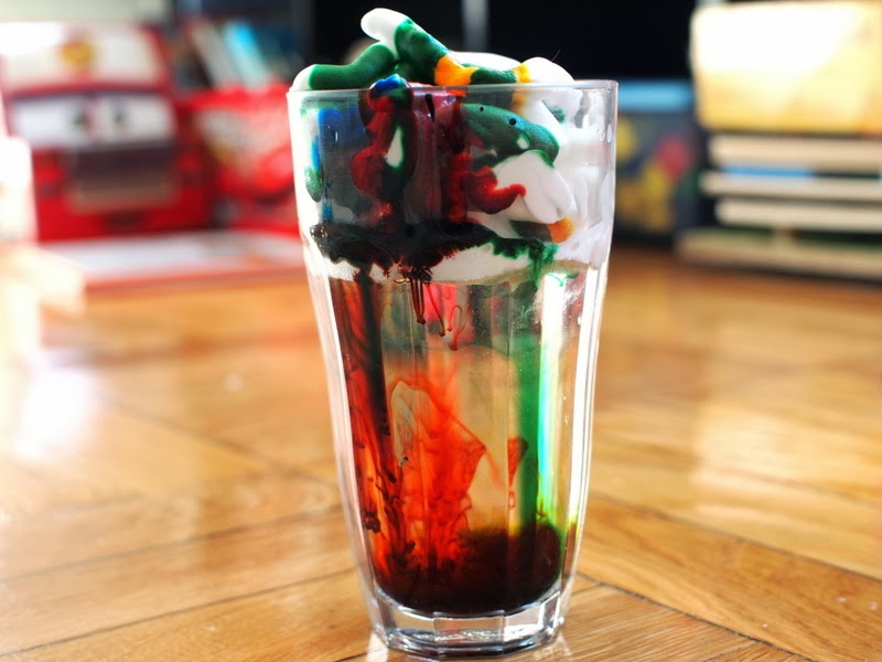 Make Shaving Cream Clouds And Paint The Bathtub Walls Pink Stripey Socks