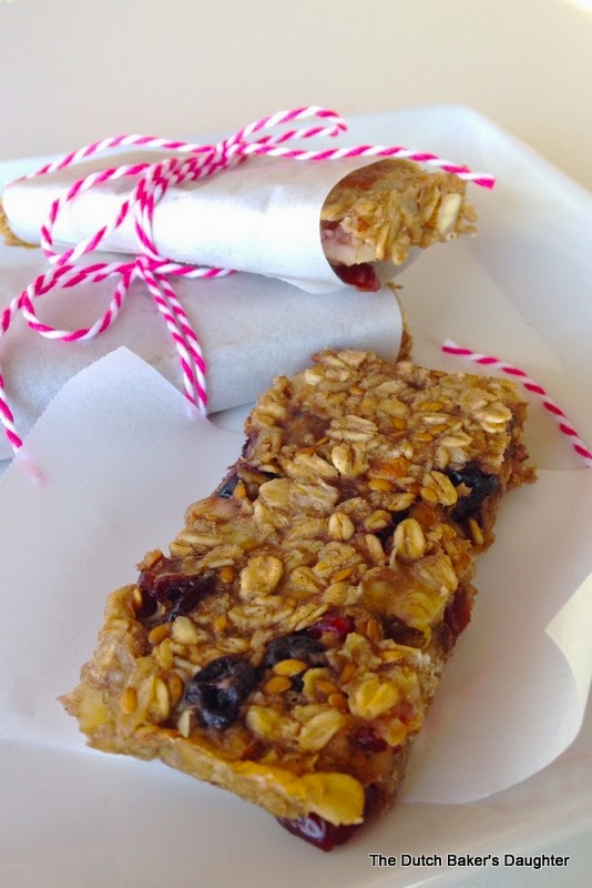 The Dutch Baker's Daughter BananaPear Chewy Granola Bars Chiquita