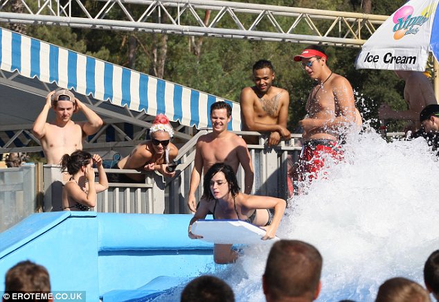 Daily Dumper Katy Perry Two Piece Wardrobe Malfunction In Water
