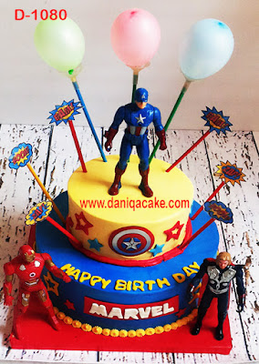 DaniQa Cake and Snack: Kue Ulang Tahun Avengers