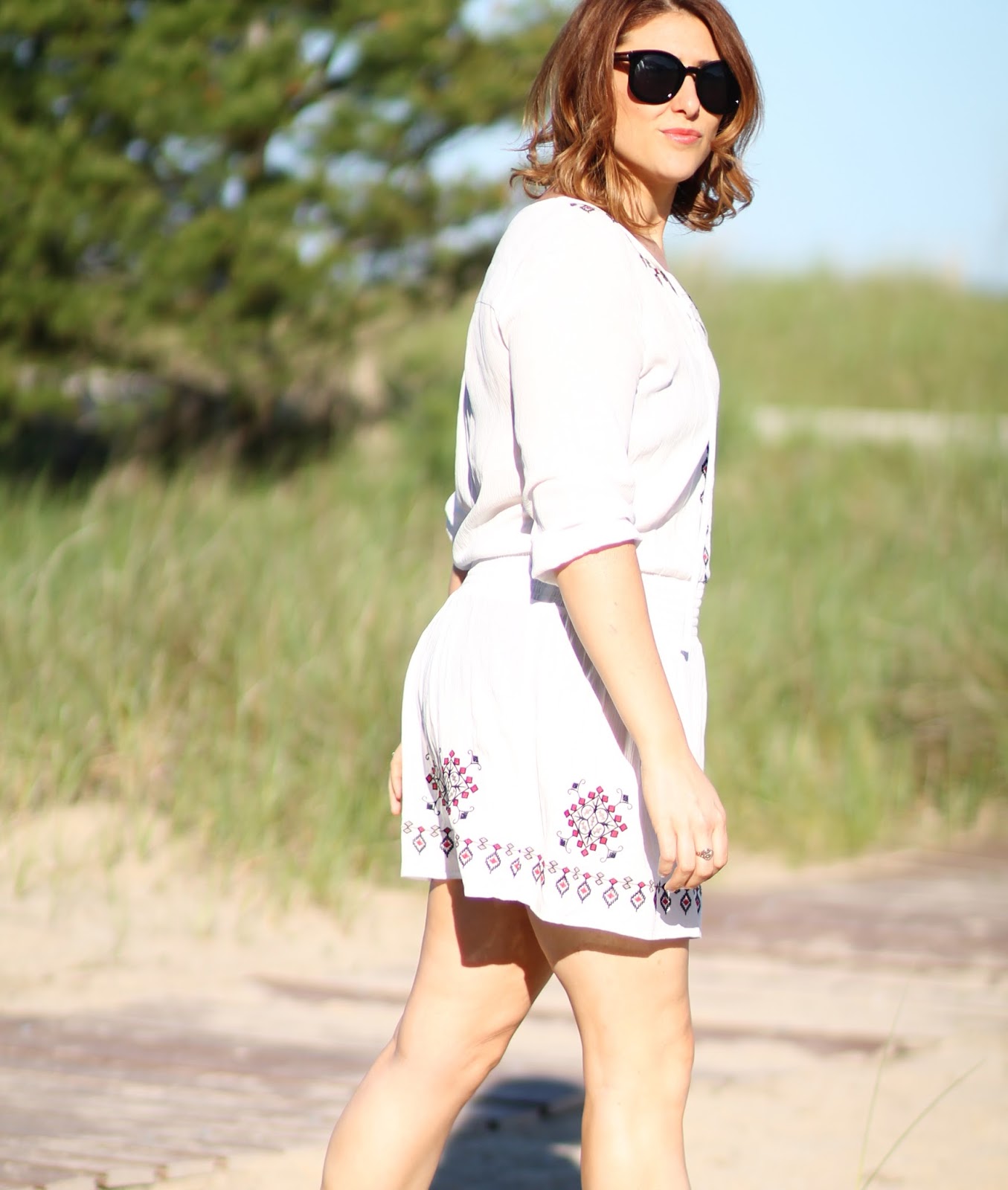 embroidered, white, peasant, dress, forever, 21, lace, up, sandals