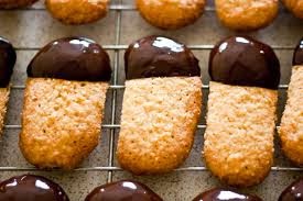 ORANGE AND CHOCOLATE FINGERS ORANGE AND CHOCOLATE FINGERS