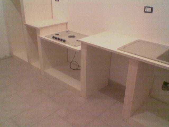 FAI DA TE HOBBY LEGNO: Cucina in finta muratura FAI DA TE HOBBY LEGNO: Cucina in finta muratura