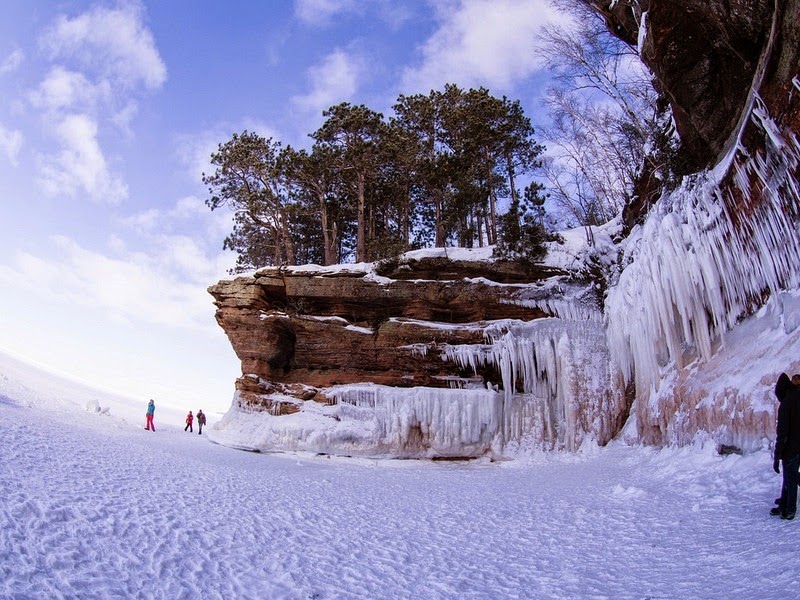 Stunning Ice Formations on Lake Superior Ice Cave Snow Addiction
