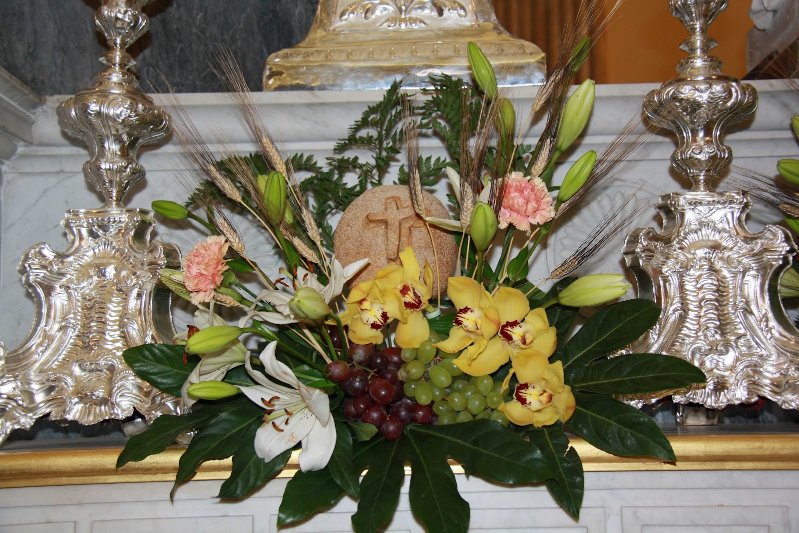 Altare Composizioni Floreali Pasquali Per Chiese Arte Floreale per la Liturgia