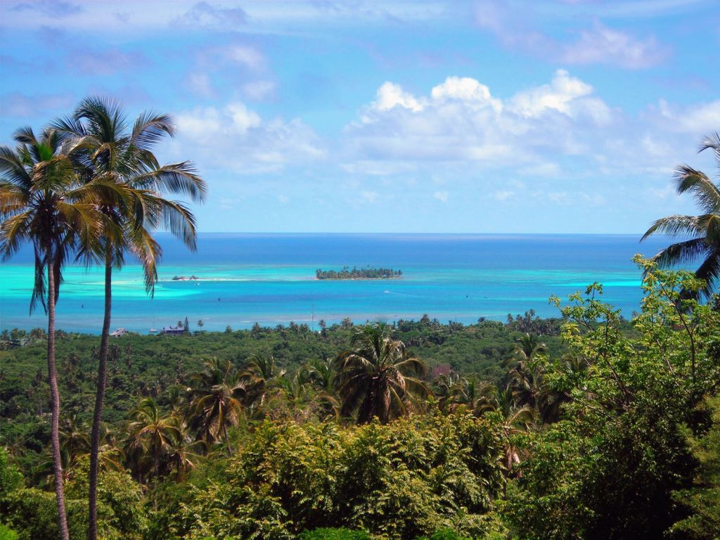 San Andres, a coral island among Columbia Islands in Carribean Sea