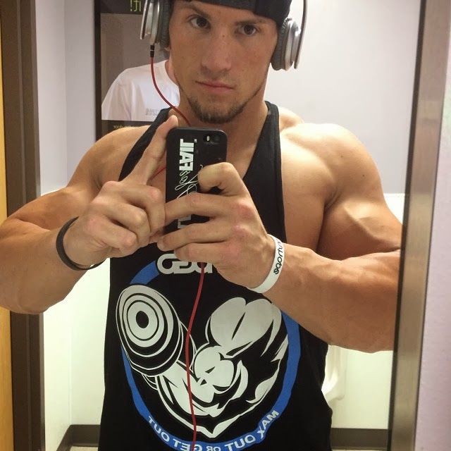 Daily Bodybuilding Motivation 22 Year Old Fitness Model Shawn Dawson