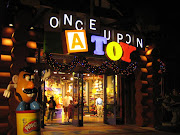 My favourite place to eat at Downtown Disney is the Rainforest Cafe. (img )