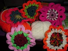 Cliccando su questi fiori colorati trovate la mia pagina fb:-)
