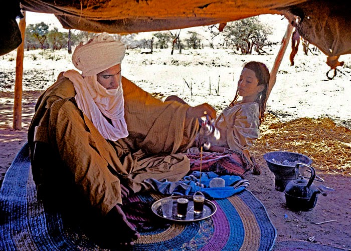 Fascinating Humanity Sahara Sharing Three Little Glasses Of Tea With
