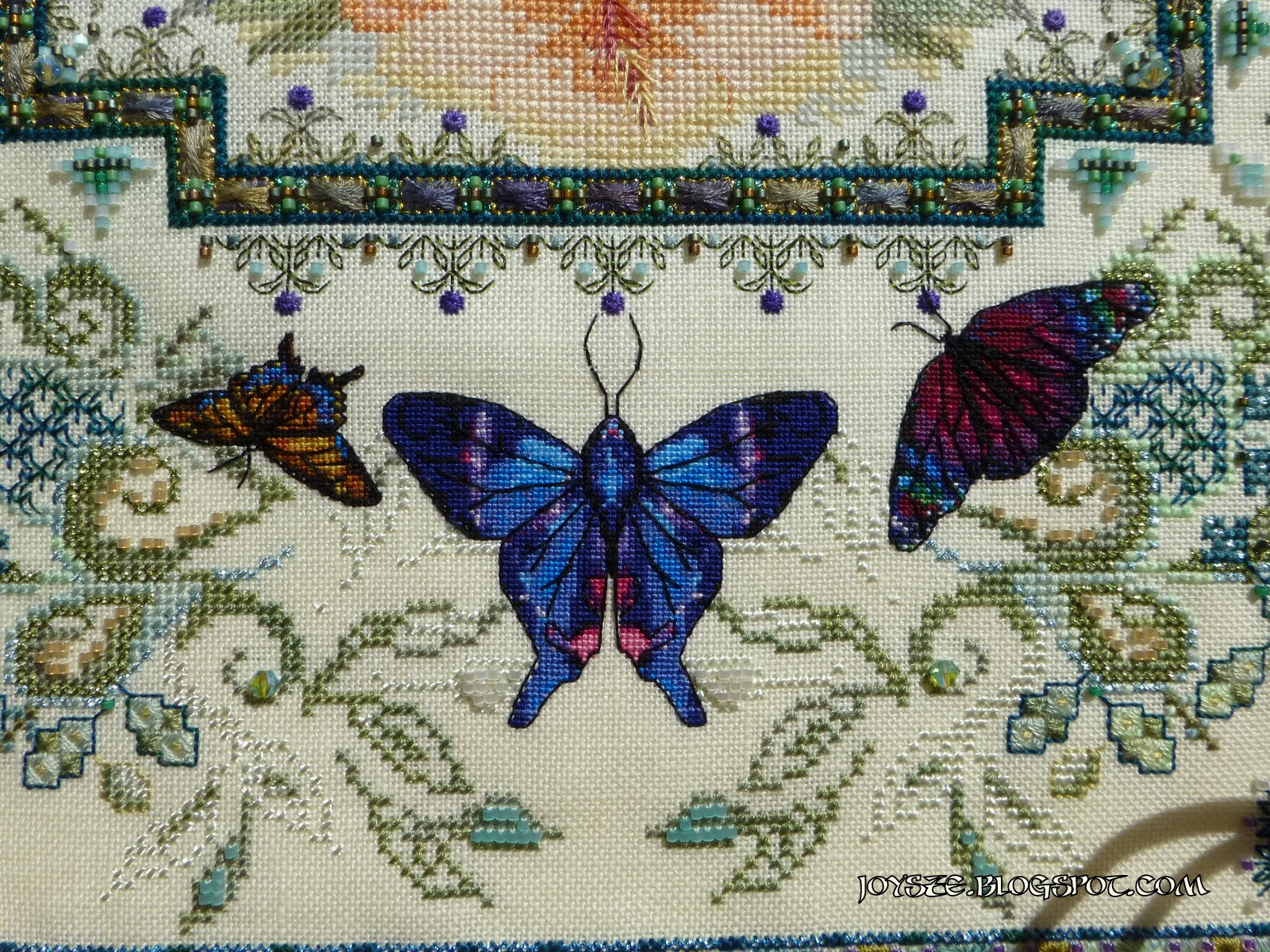Châtelaine Stitchers Butterfly Lace Mandala