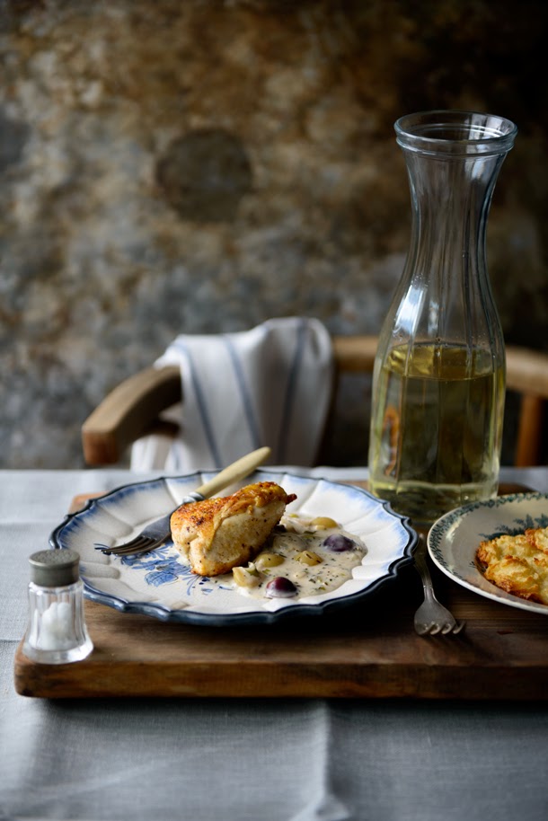 Chicken with grapes, honey and garlic Chicken with grapes, honey and garlic