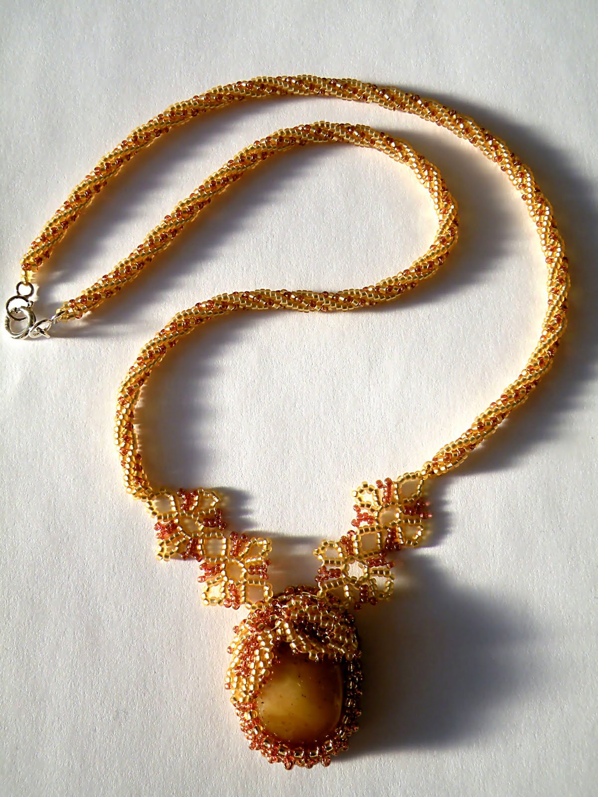 Fashionjewelry Izumitelnaya PRINCESA JOYAS ÚNICAS PARA MUJERES ESPECIALES