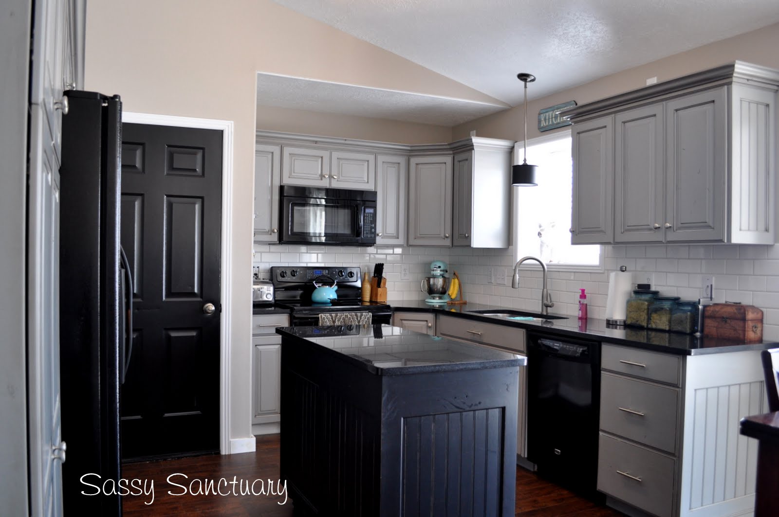 Sassy Sanctuary: Kitchen Reveal!!!