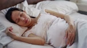 Posisi Tidur Ibu Hamil Ibu hamil