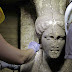 Descubren dos cariátides en la tumba "de Alejandro Magno"