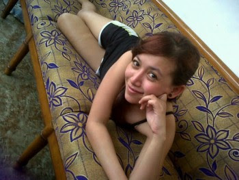 Putri Vinata, Penyanyi Dangdut yang Mencoba Eksis Putri Vinata, Penyanyi Dangdut yang Mencoba Eksis