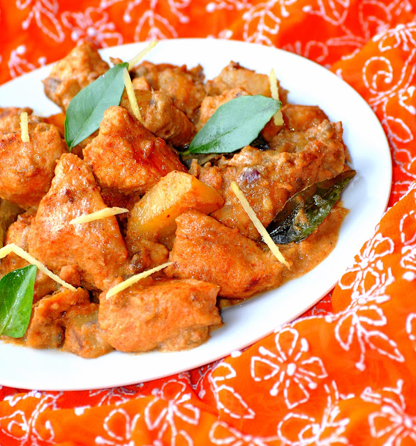 Life Scoops Badam Murgh Malai / Chicken Curry with Almond Milk