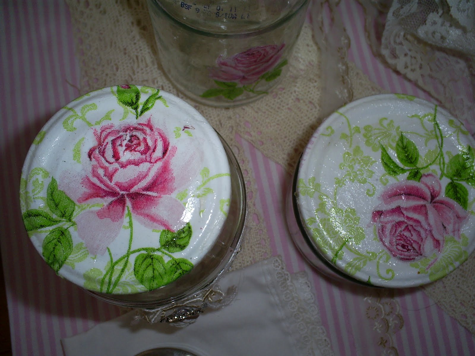 como decorar las tapas de los frascos de mayonesa la casita de milagros un poco de decoupage como decorar las tapas de los frascos de mayonesa la casita de milagros un poco de decoupage