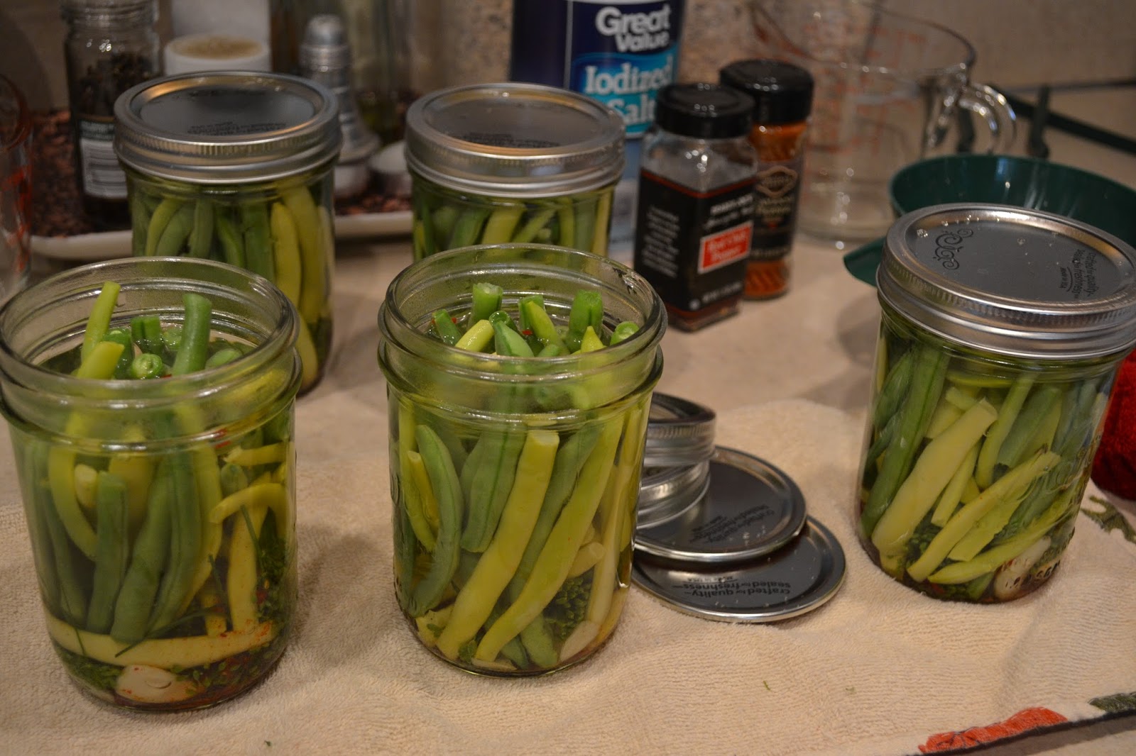 Quantrell Quips Spicy Pickled Green Beans & Garlic Recipe