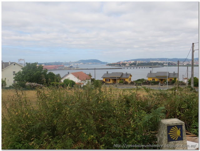 Vista de Ferrol, la ría y el puente que no cruzamos Vista de Ferrol, la ría y el puente que no cruzamos