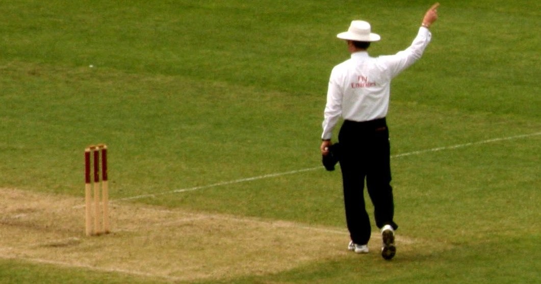 CrIcKeT CoRnEr Umpire Signals