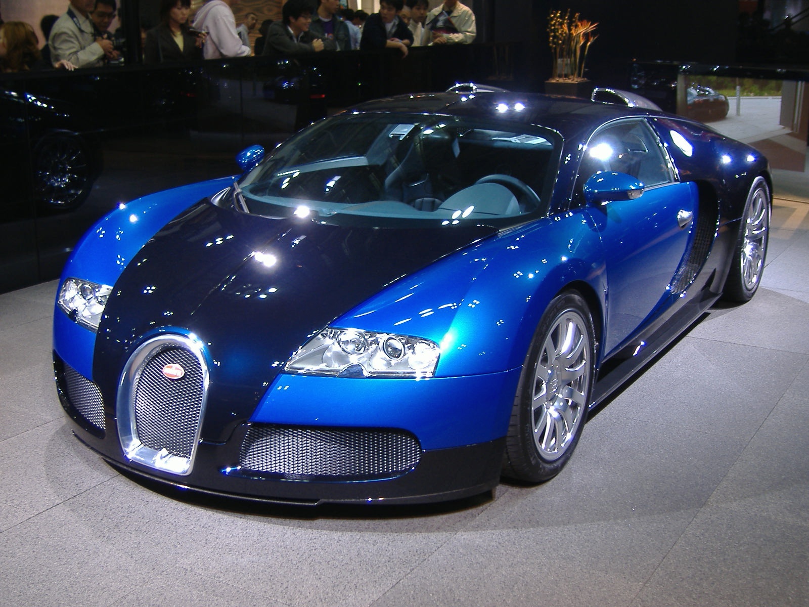 Bugatti Veyron vs Aventador vs Lexus LFA vs McLaren News 4 u