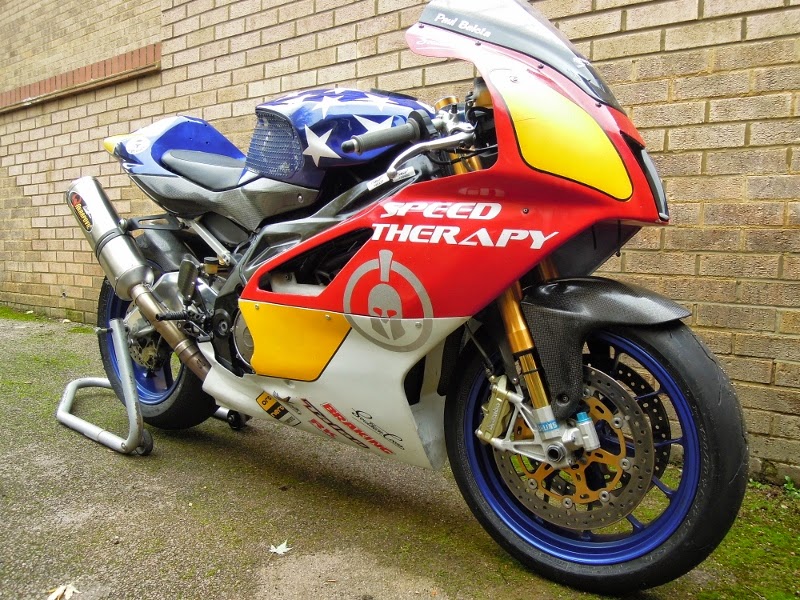 Aprilia RSV 1000 seconde génération. DSCN3036%2B(800x600)