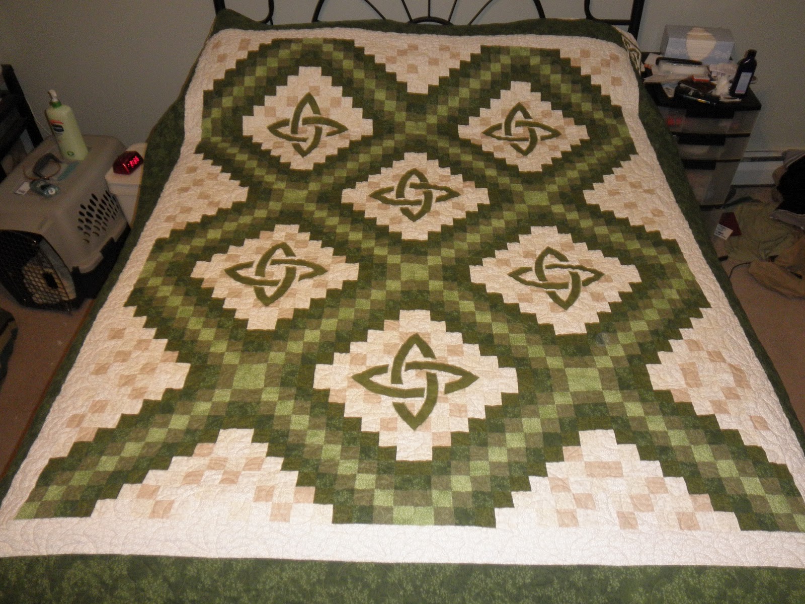 quadruple Irish chain with Celtic applique Celtic quilt, Irish quilt