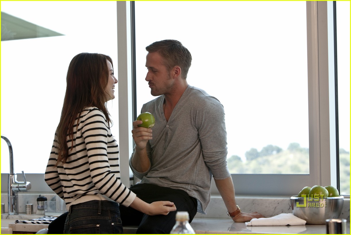 http://4.bp.blogspot.com/-0iMBuveD9v8/TiHimPjqZ3I/AAAAAAAACK0/LmKp2c5YIb0/s1600/emma-stone-ryan-gosling-crazy-stupid-love-stills-02.jpg