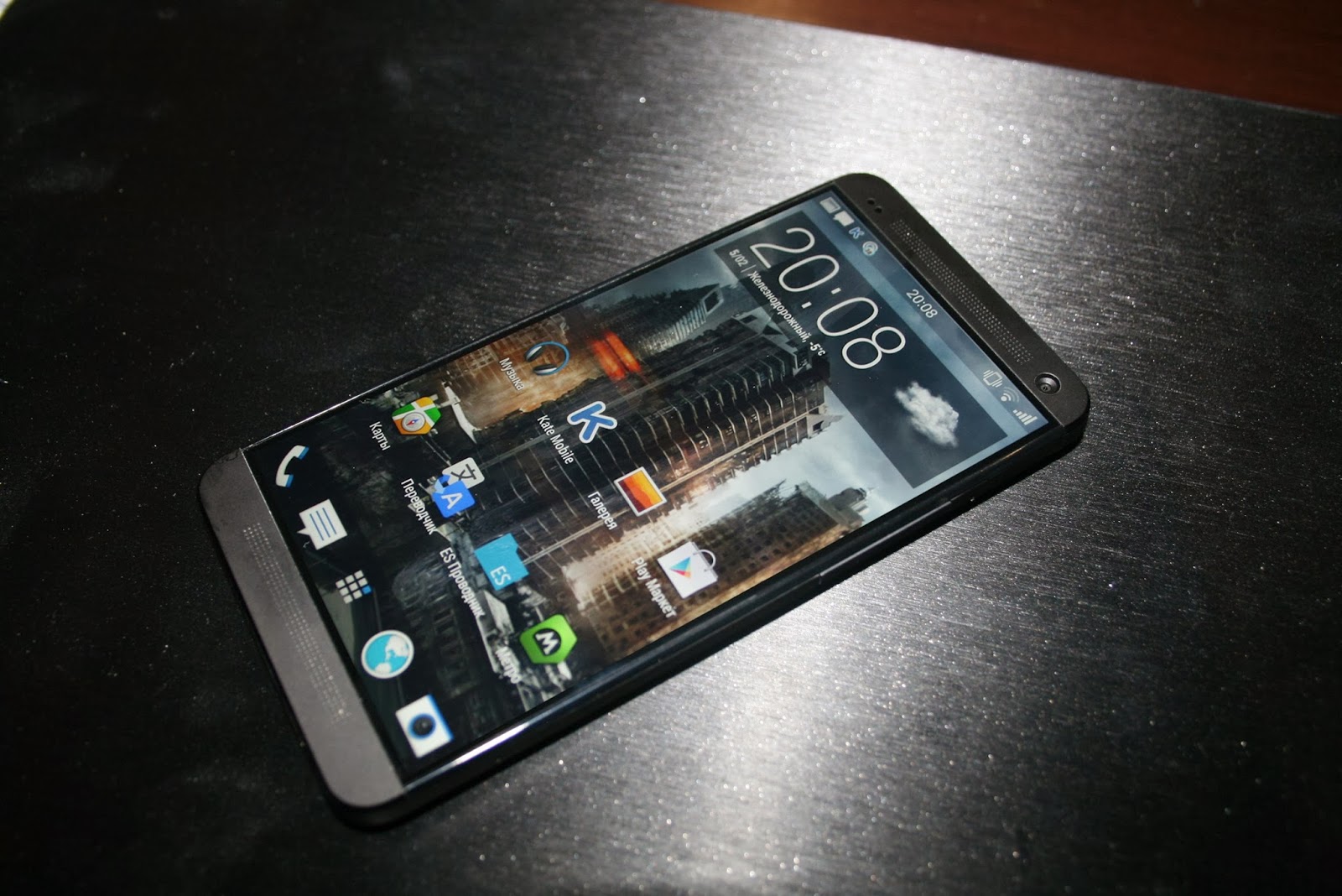 HTC M8 照片流出