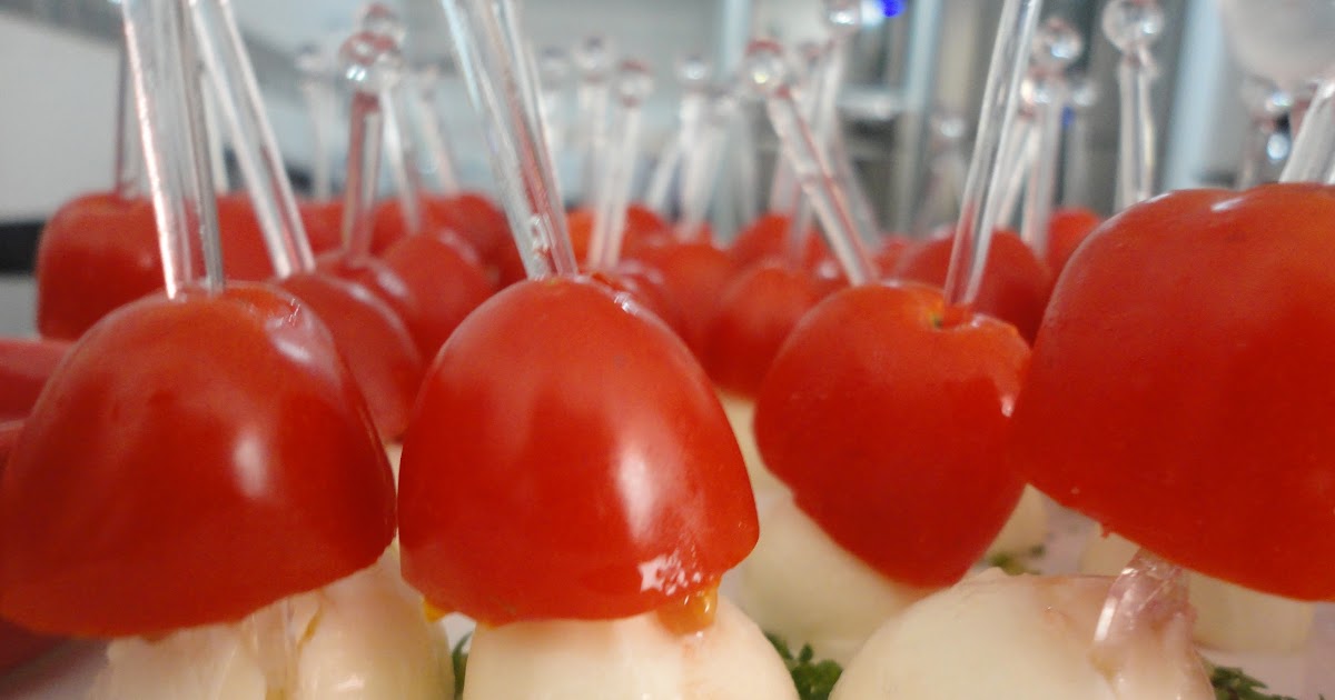 A Cozinha da Sogra: Entradinhas de “Tomate Cereja e Mussarela de Bufála”