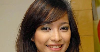 Foto Dan Biodata Dwi Putrantiwi Lengkap Agamanya