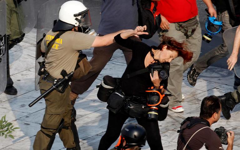 Police brutality (the other way) - Σελίδα 2 11A