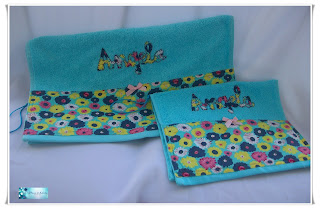 Toalla de lavabao y toalla pequeña, ambas personalizadas
