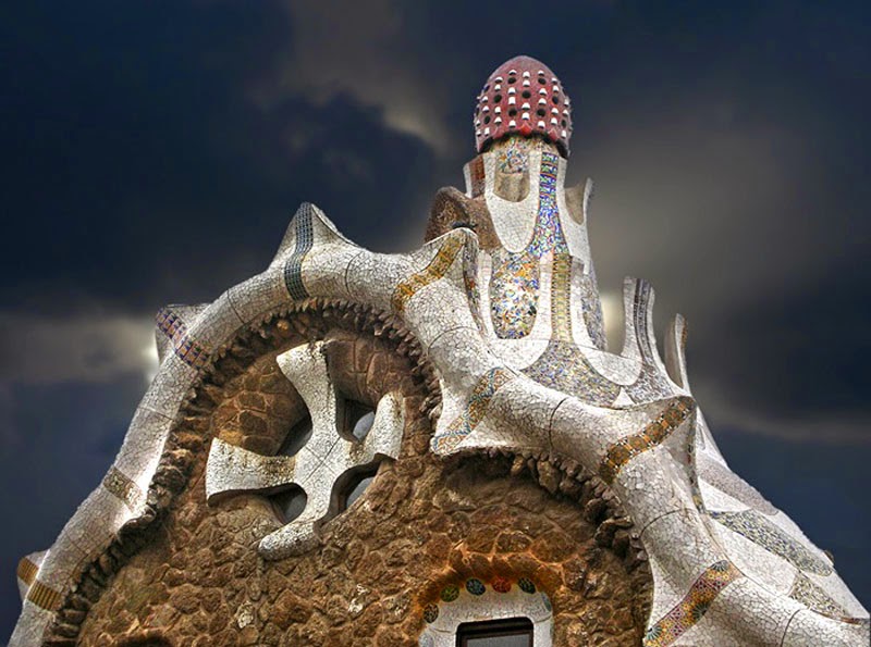 13. Mind House (Barcelona, Spain) - Top 13 World’s Strangest Buildings 13. Mind House (Barcelona, Spain) - Top 13 World’s Strangest Buildings
