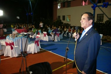 El vicerrector Administrativo dirigió unas palabras a las residentes y personalidades invitadas. (Foto: RDF)