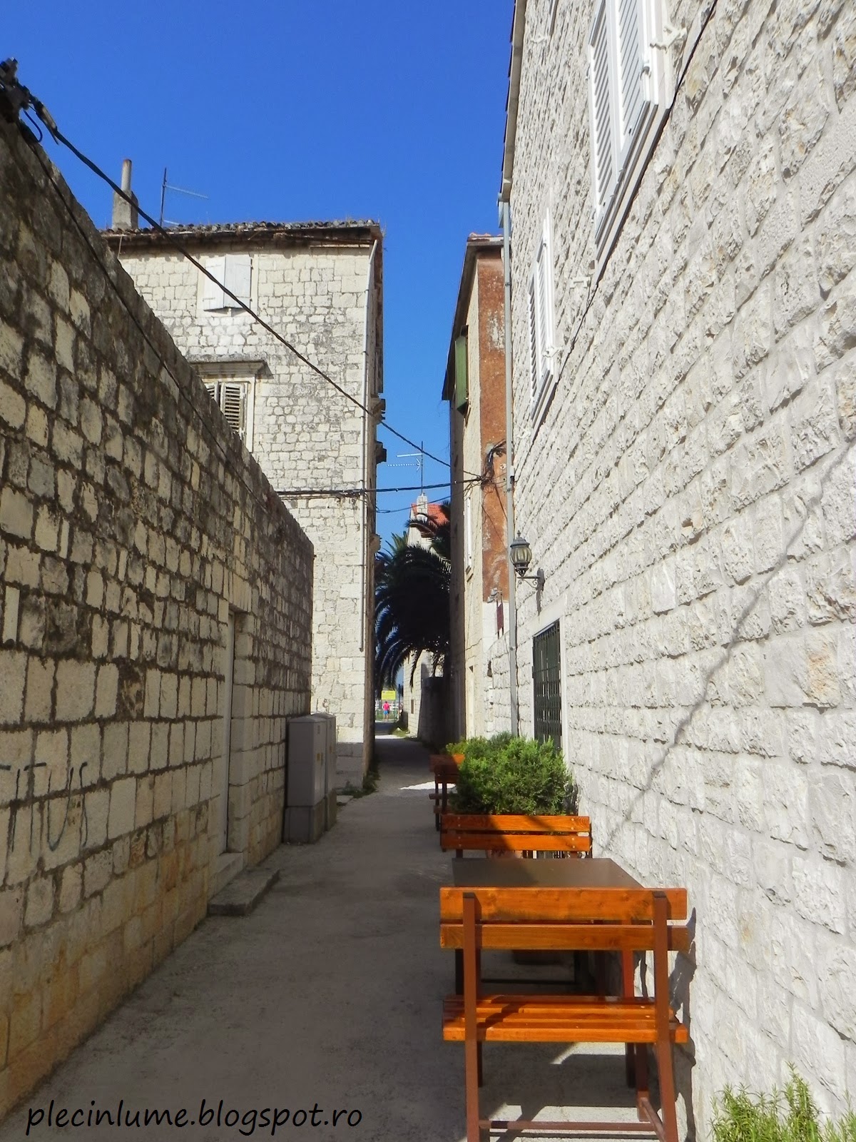 Prin centrul orasului Trogir, Croatia Prin centrul orasului Trogir, Croatia