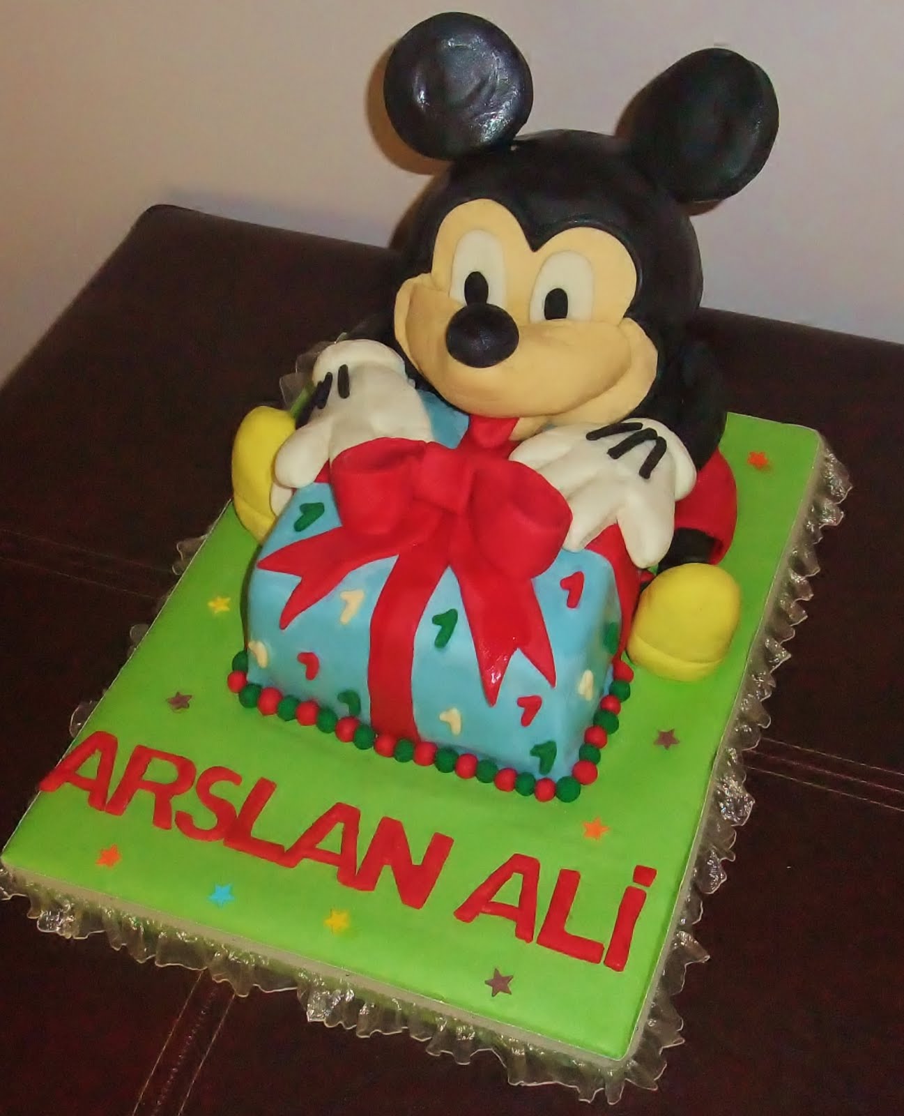 İpek Butik Pasta ,Çikolata ve Kurabiye mickey mouse pasta ve kurabiyeleri