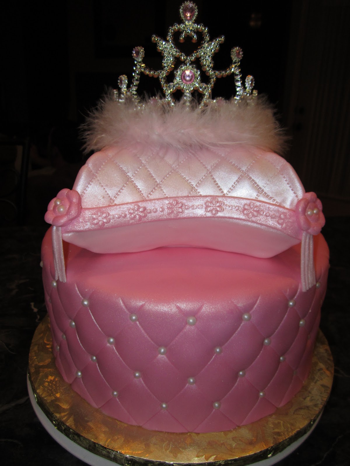 MyMoniCakes: Princess Pillow and Tiara cake
