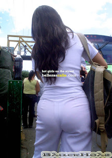 pantalon blanco transparentando tanga