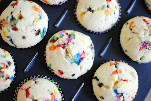 Homemade Funfetti Cupcakes l SimplyScratch.com