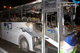 Forças Israelenses prendem 2 palestinos por apedrejar ônibus israelense, ferindo motorista Forças Israelenses prendem 2 palestinos por apedrejar ônibus israelense, ferindo motorista