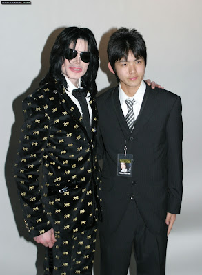 Michael Jackson na Festa Vip em TóQuio 08.03.07 - (40 Fotos) Michael+jackson+japan+jap%C3%A3o+%2816%29