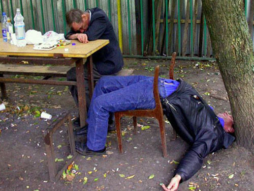 funny-sleeping-position-drunken-man.jpg