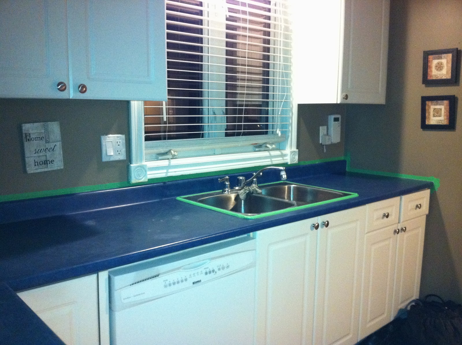 Ewwwww!! right?? Imagine it with the mint green walls!!!