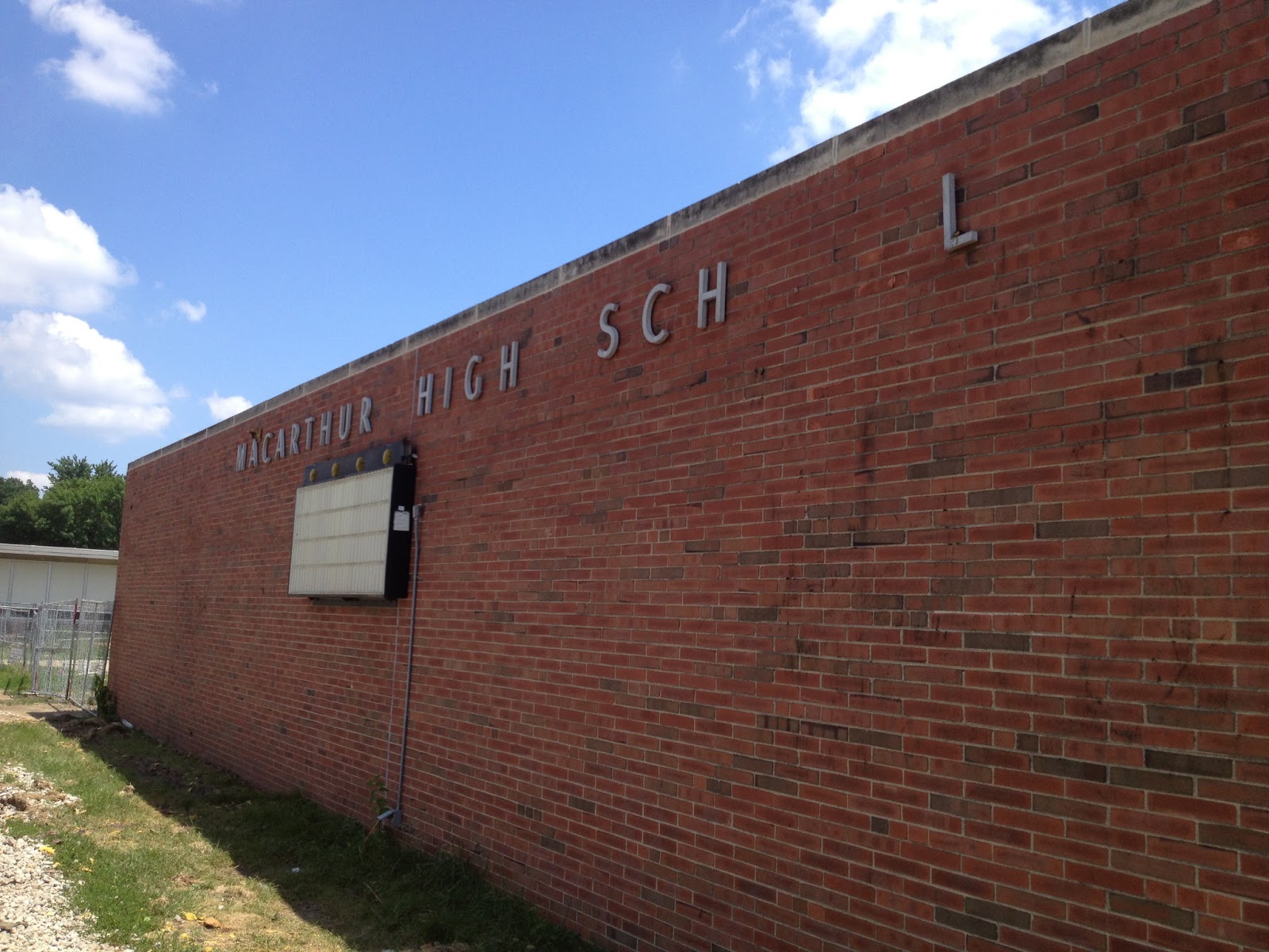 MacArthur High Construction